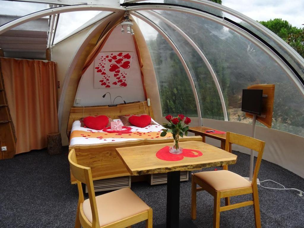 Les Chambres D'Hotes Au Bois Fleuri Рокбрюн-сюр-Аржан Номер фото